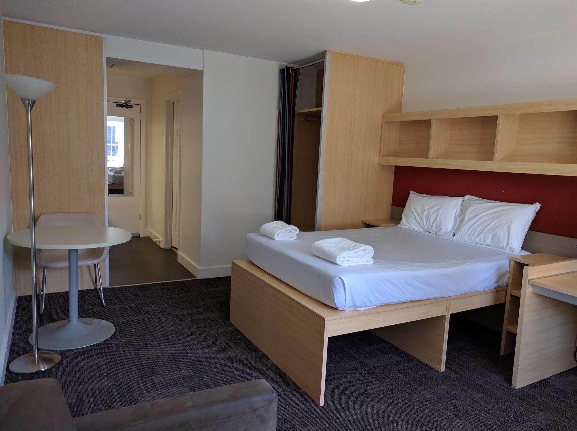 Rmit Village Melbourne Zewnętrze zdjęcie